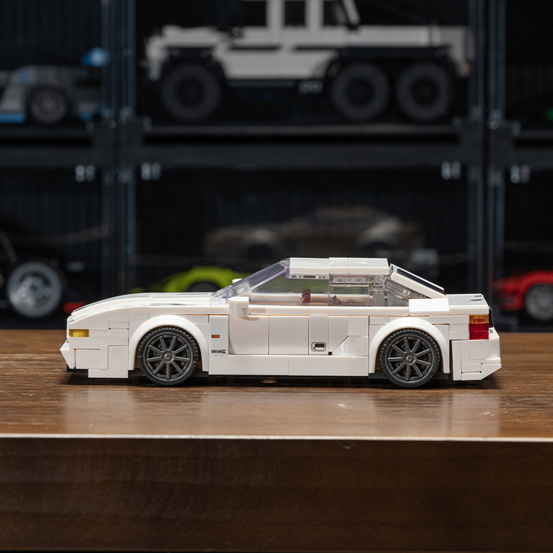 The BMW E31-marstoy