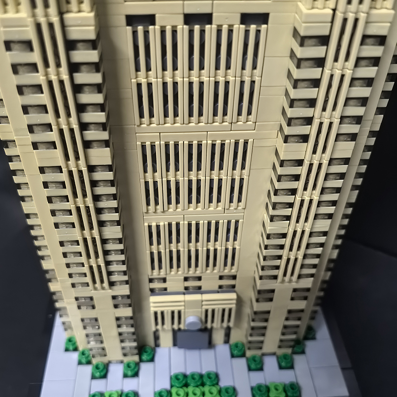 Moc The Tokyo Metropolitan Government Building 1:800 Scale (Tochō)-marstoy