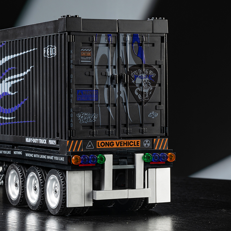 The GMC Trailer-marstoy