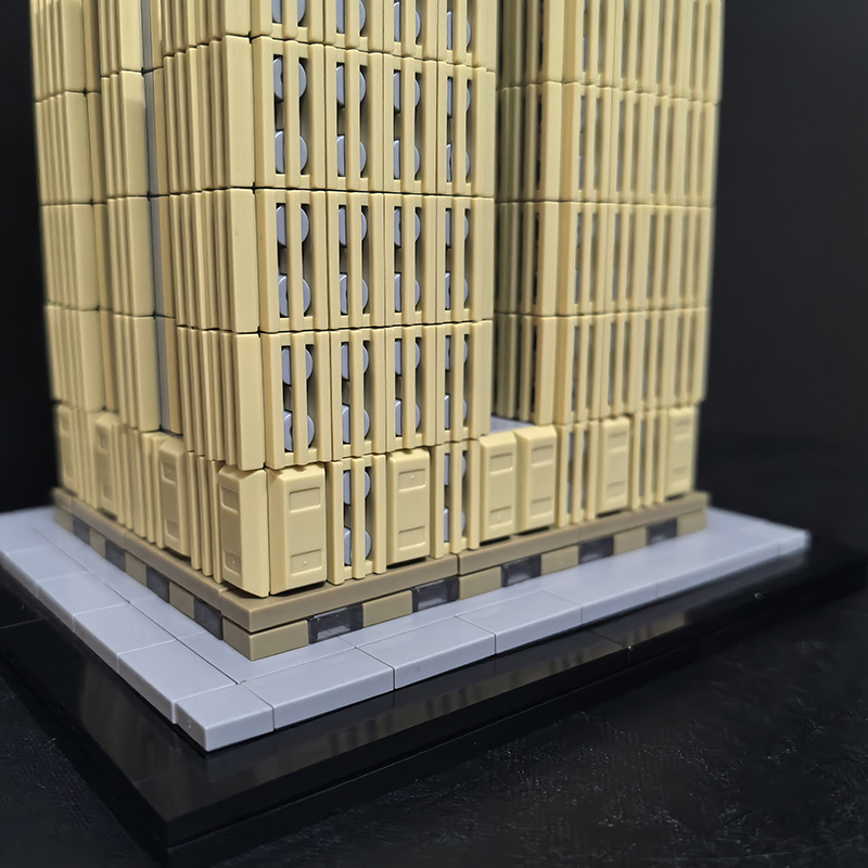 Moc The New Yorker (Wyndham Hotel) 1:800 Scale-marstoy