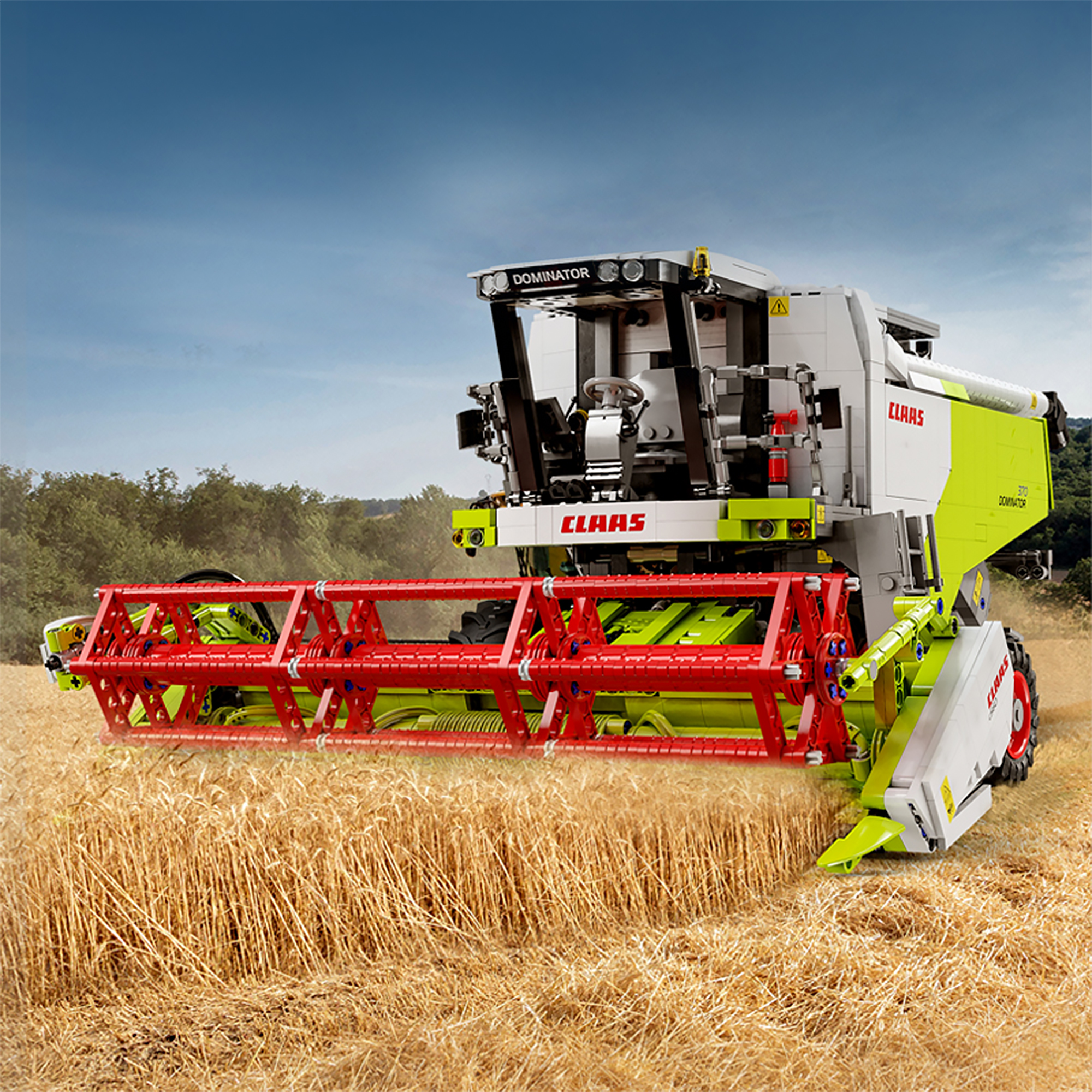 The CLAAS Dominator 370-marstoy
