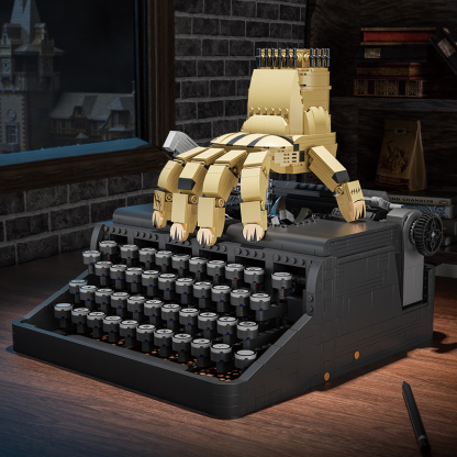 The TYPEWRITER & THTHG-marstoy