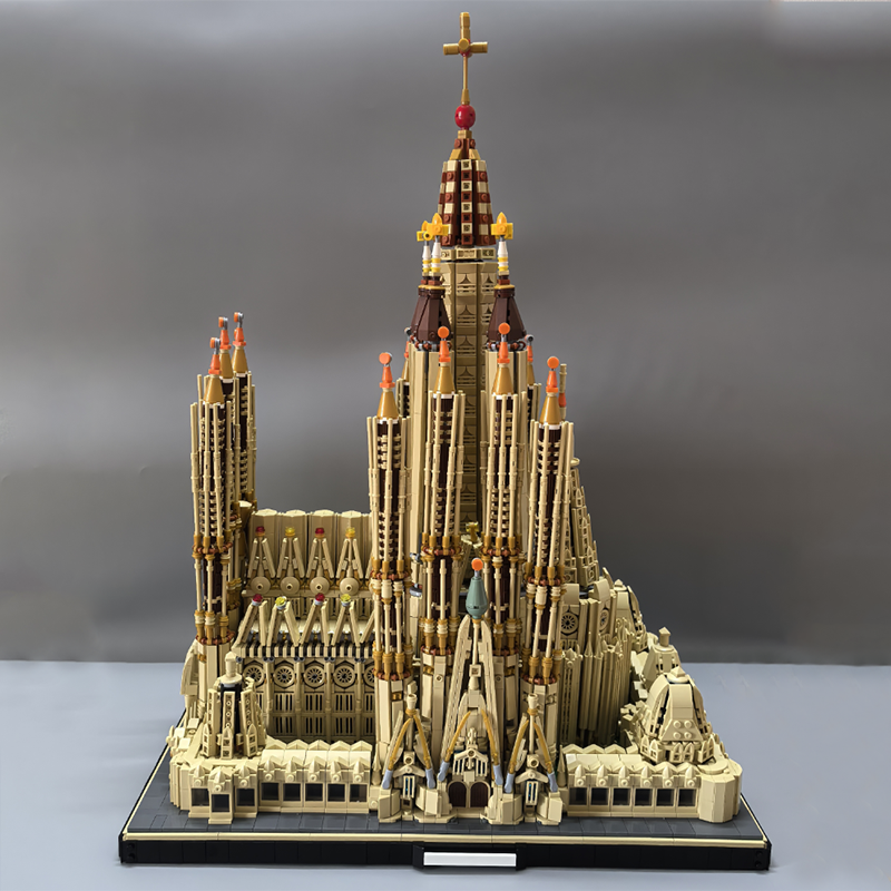 Moc The Sagrada Familia-marstoy
