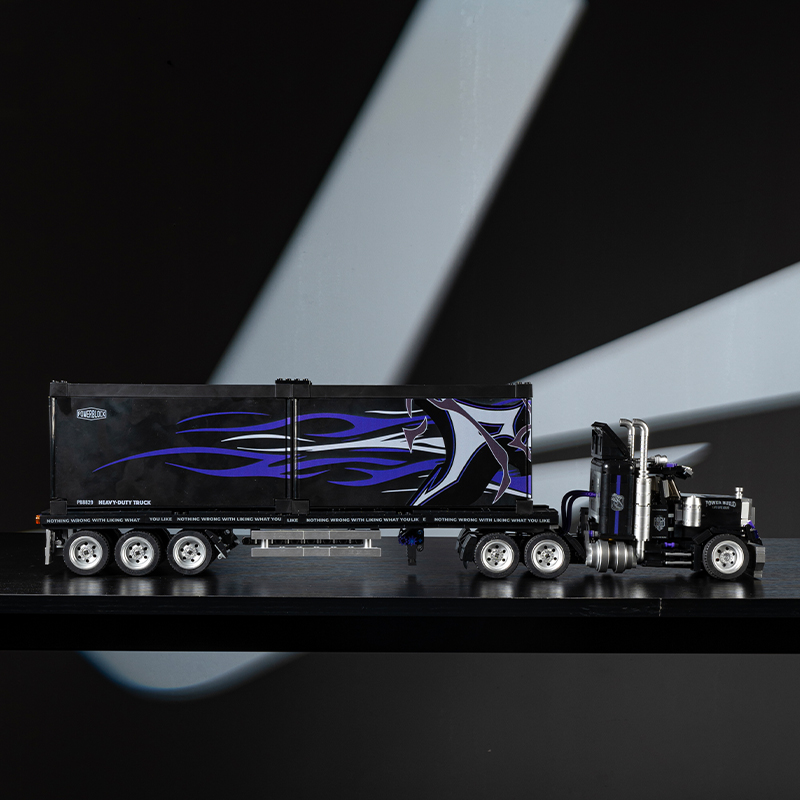 The GMC Trailer-marstoy