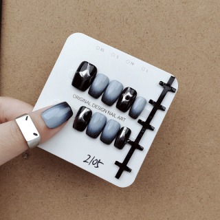 ทำเล็บอัพเกรด     2105