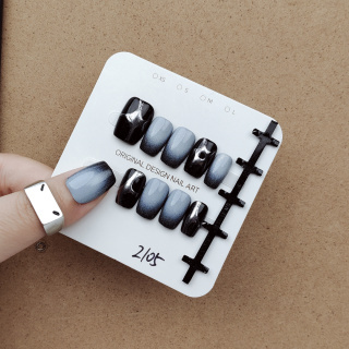 ทำเล็บอัพเกรด     2105