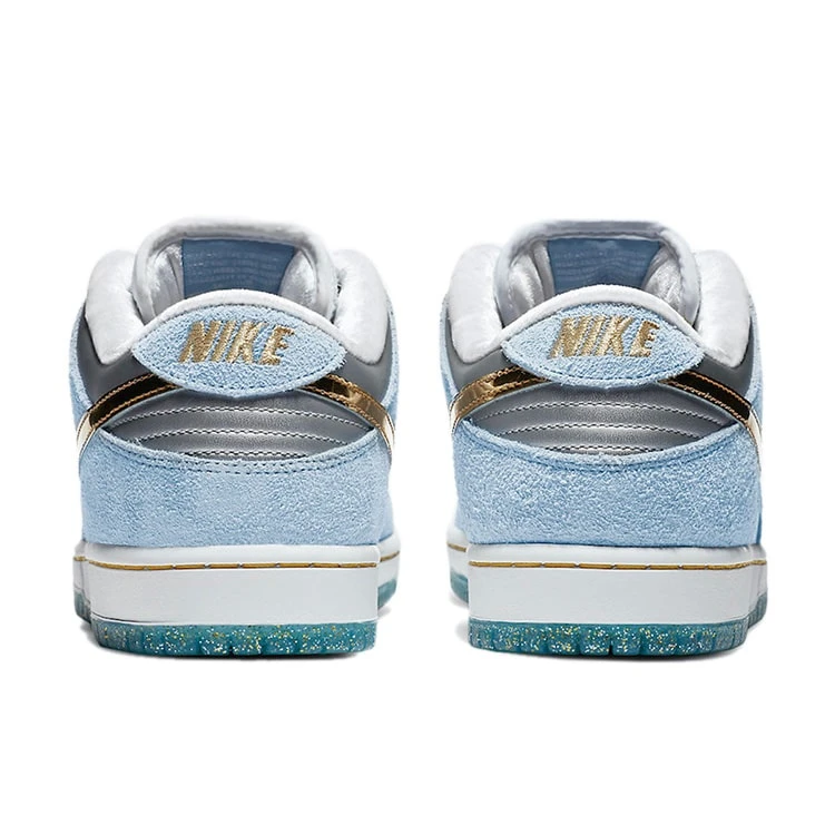 ナイキ ショーン・クライヴァー×ダンク ロー エスビー "ホリデイ スペシャル" キッズ レディース スニーカー【限定完売モデル】