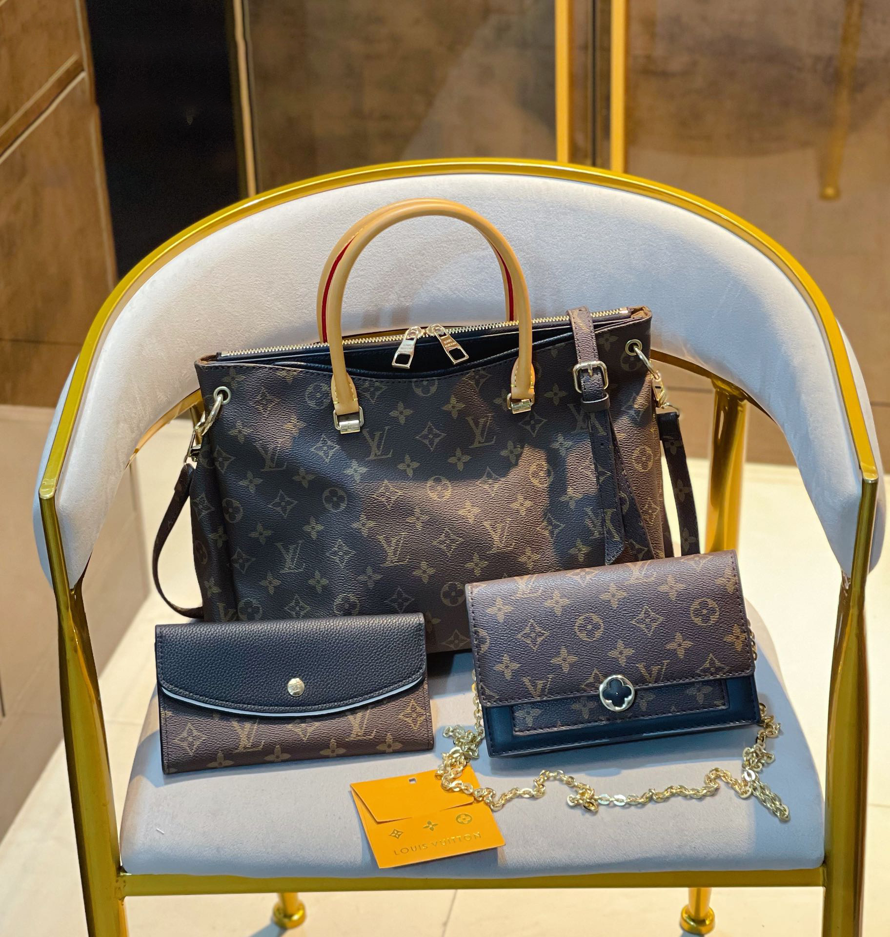 【すぐ届く】ルイヴィトン☆定番人気☆LOUISVUITTON 3点セット お得