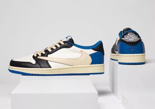 ★NIKE★送関込★激レア確定！世界が欲しがるプレミアムな一足♪ G-DRAGONジョイント名TS X AJ1 MILITARY BLUE 稲妻のとげローカット