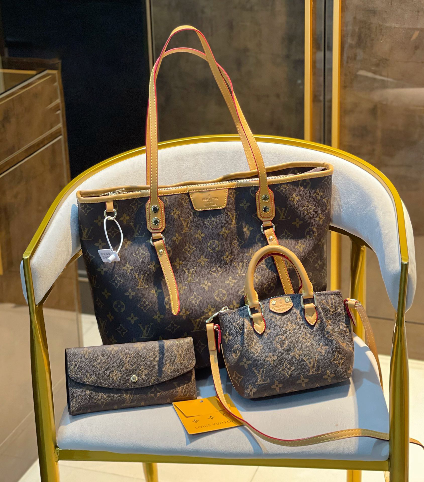 【LOUIS VUITTON】【大人気定番商品♪】LOUISVUITTON 古い花3点セット お得