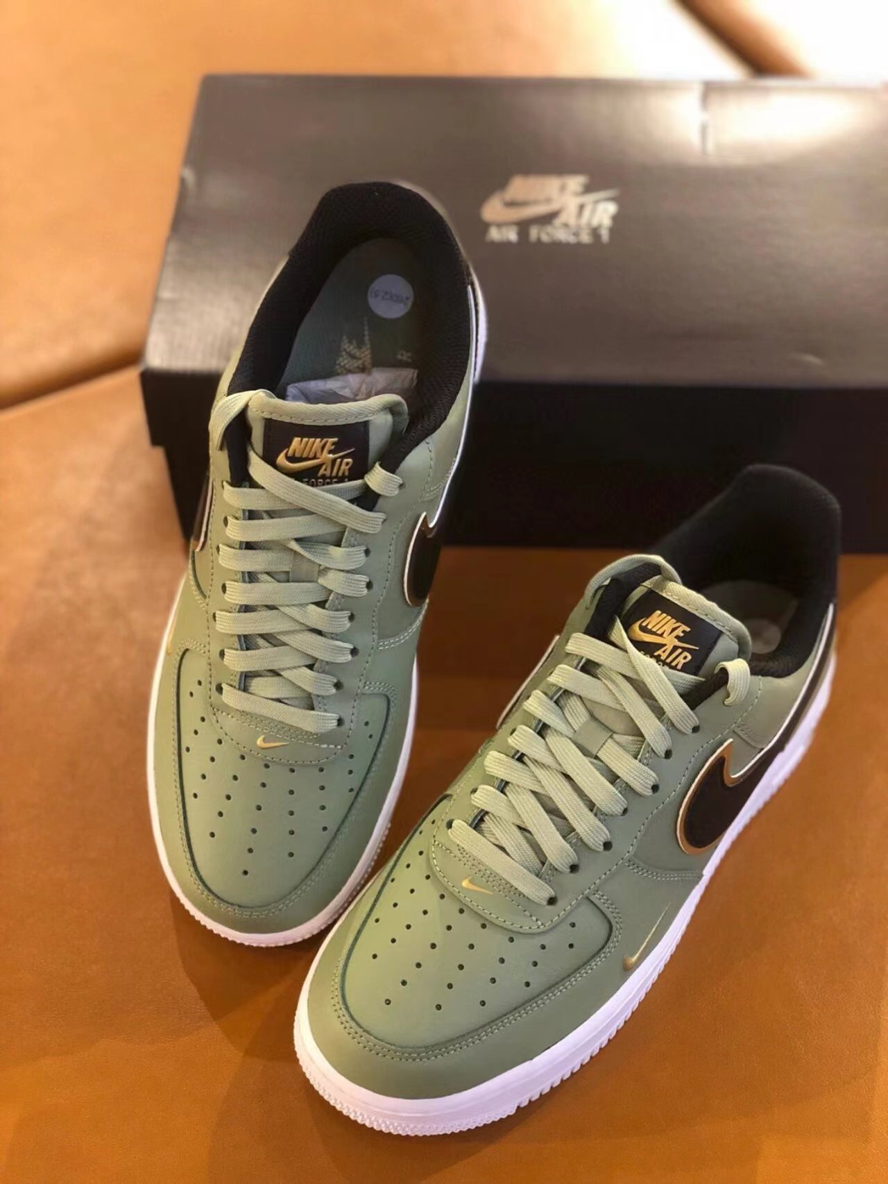 nナイキ エア フォース1AF1 ダブルフック​​ エア フォース 1 カジュアル ローカット スニーカー DA8481-100-300