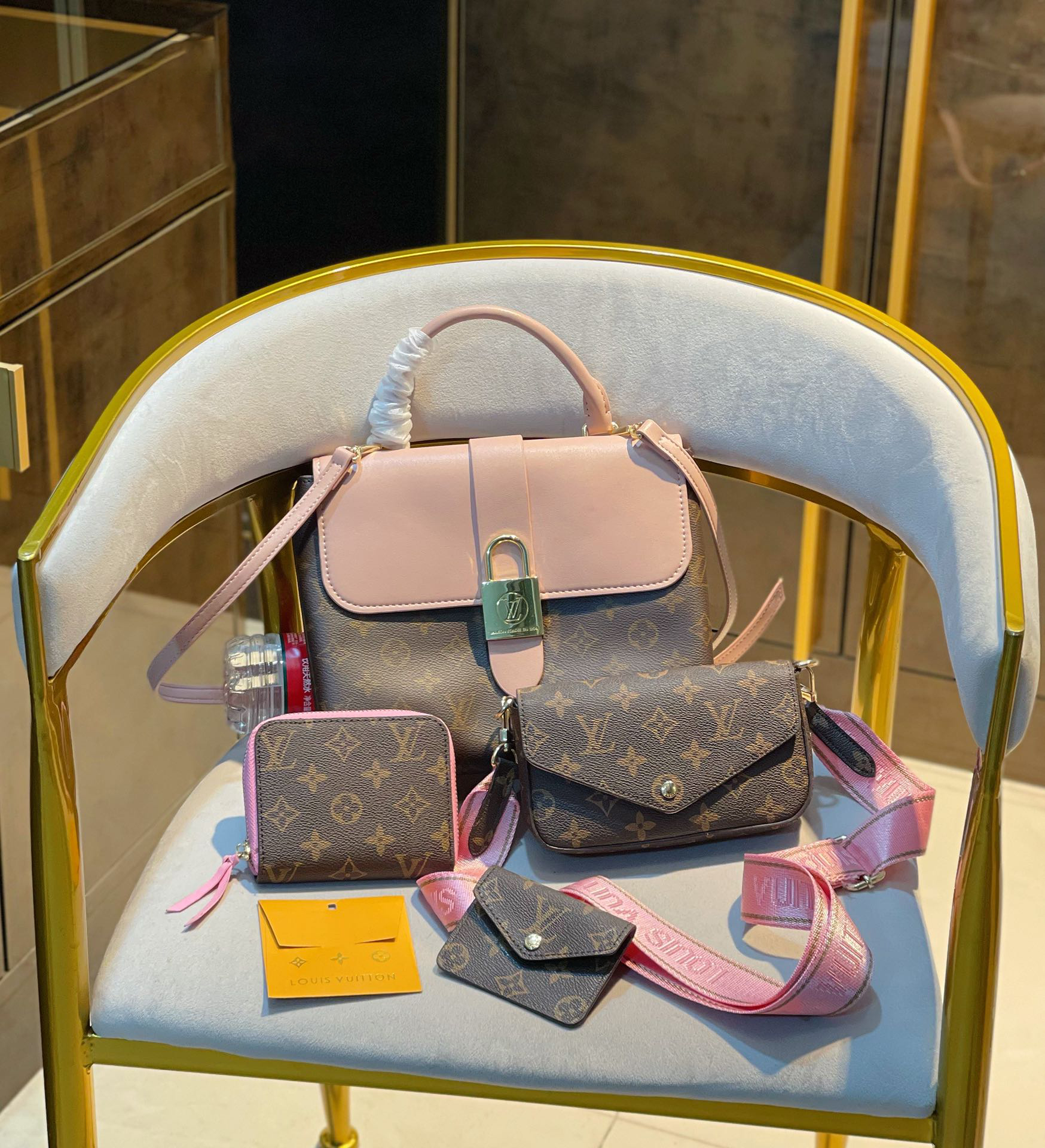 【LOUIS VUITTON】【大人気定番商品♪】LOUISVUITTON 古い花3点セット お得