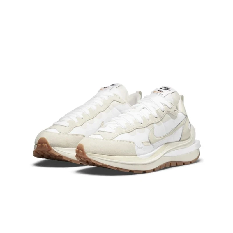 sacai x ナイキ VaporWaffle''Sail''