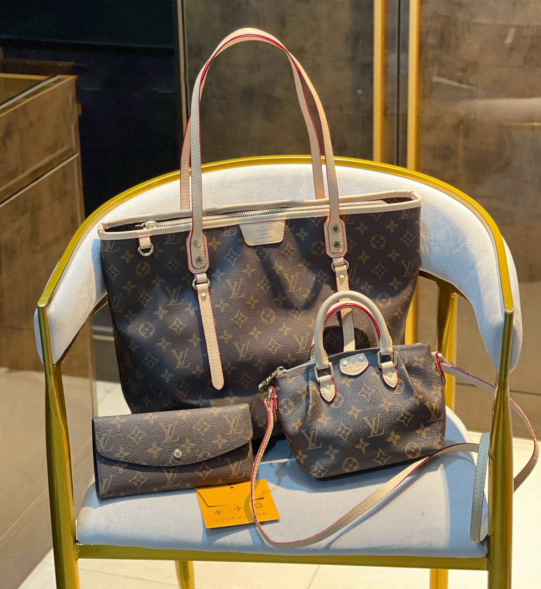 【LOUIS VUITTON】【大人気定番商品♪】LOUISVUITTON 古い花3点セット お得