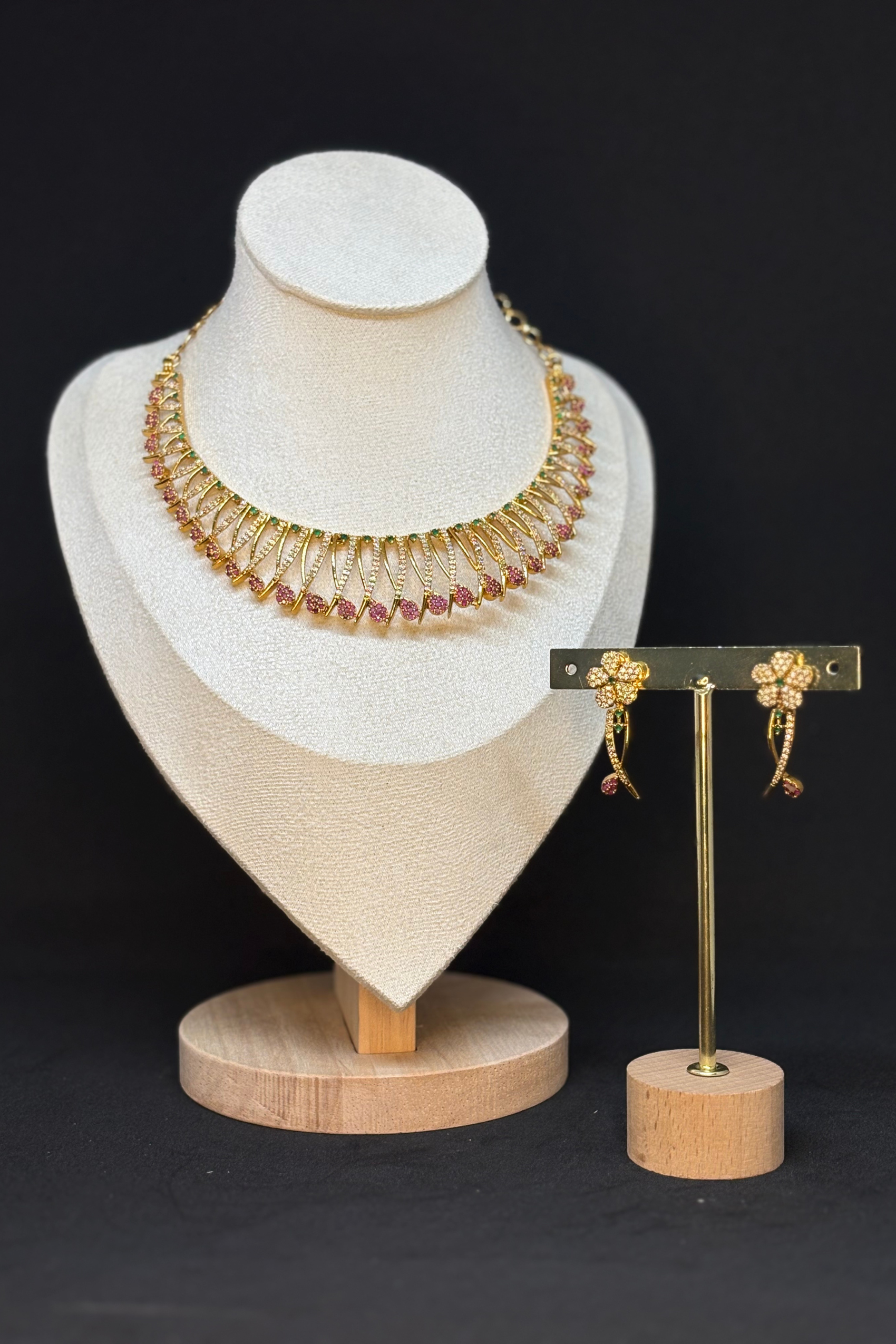 RUBY CASCADE CHOKER SET