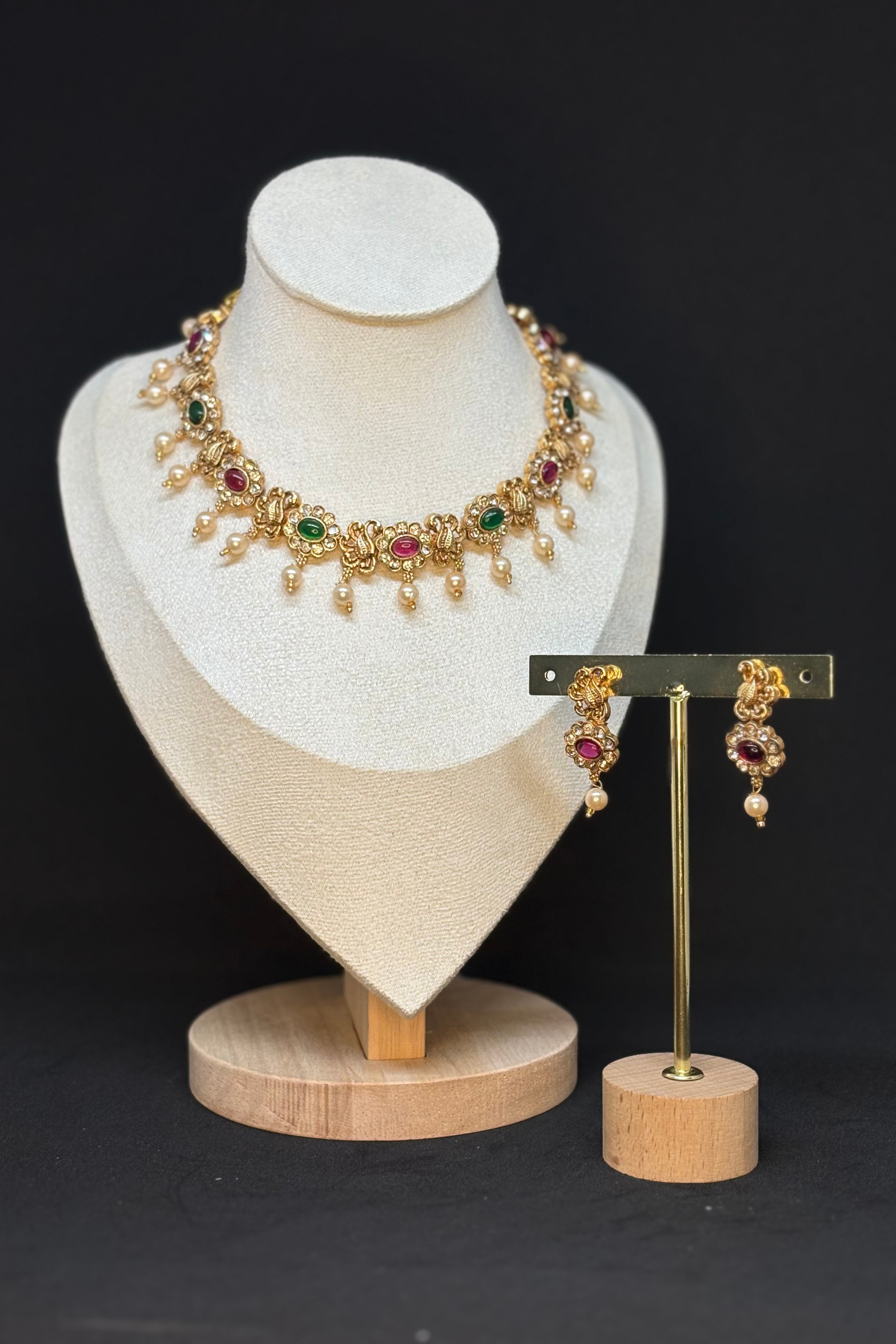 PEACOCK BLOSSOM RED GREEN CHOKER SET