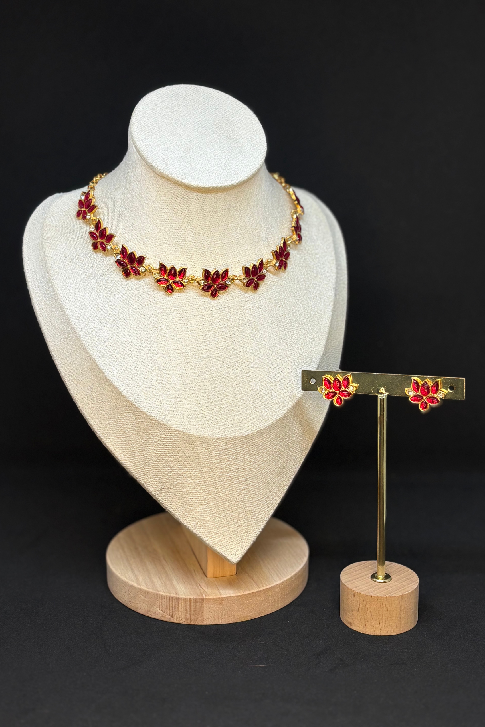 RUBY LOTUS CHOKER SET