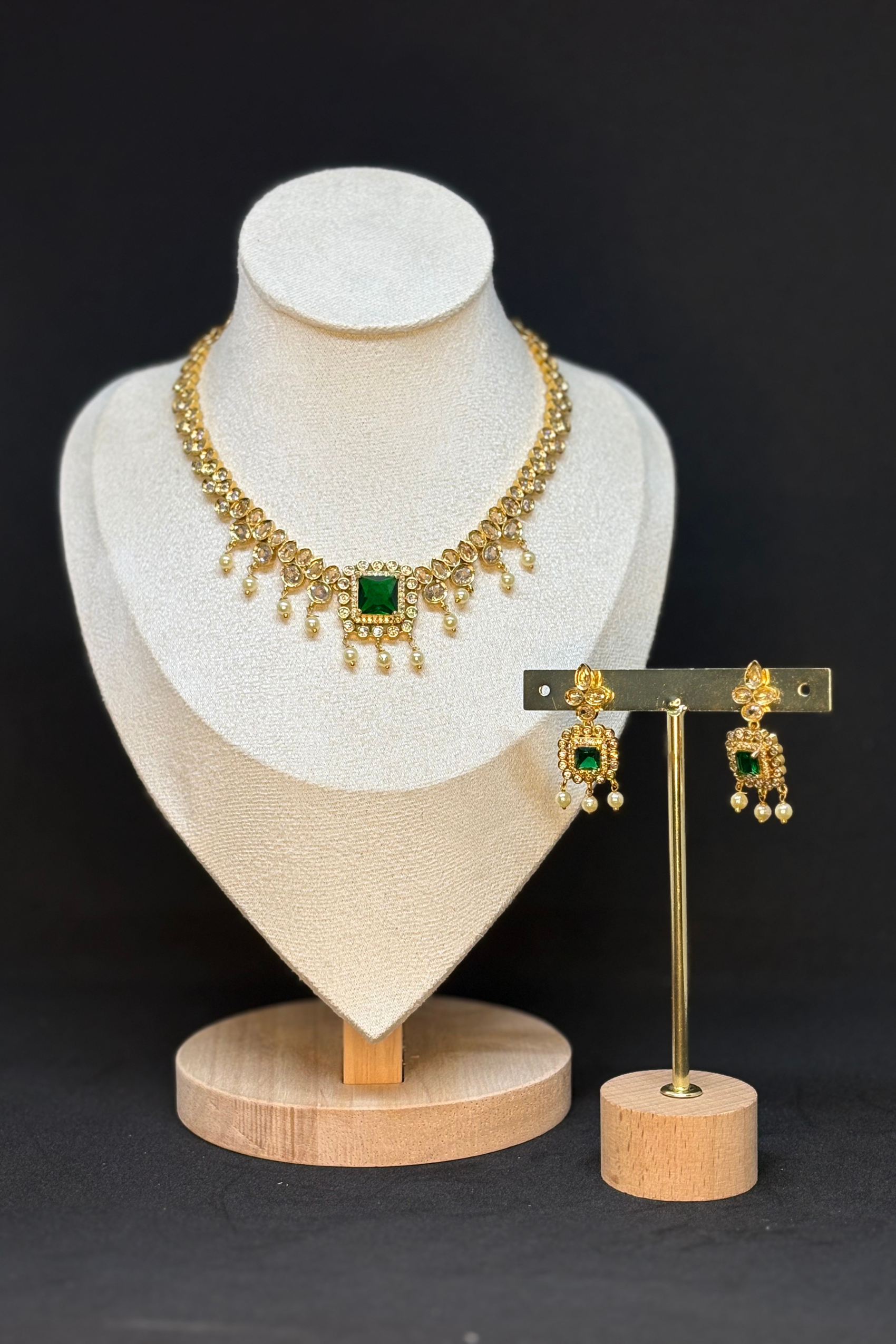 EMERALD GRACE NECKLACE SET
