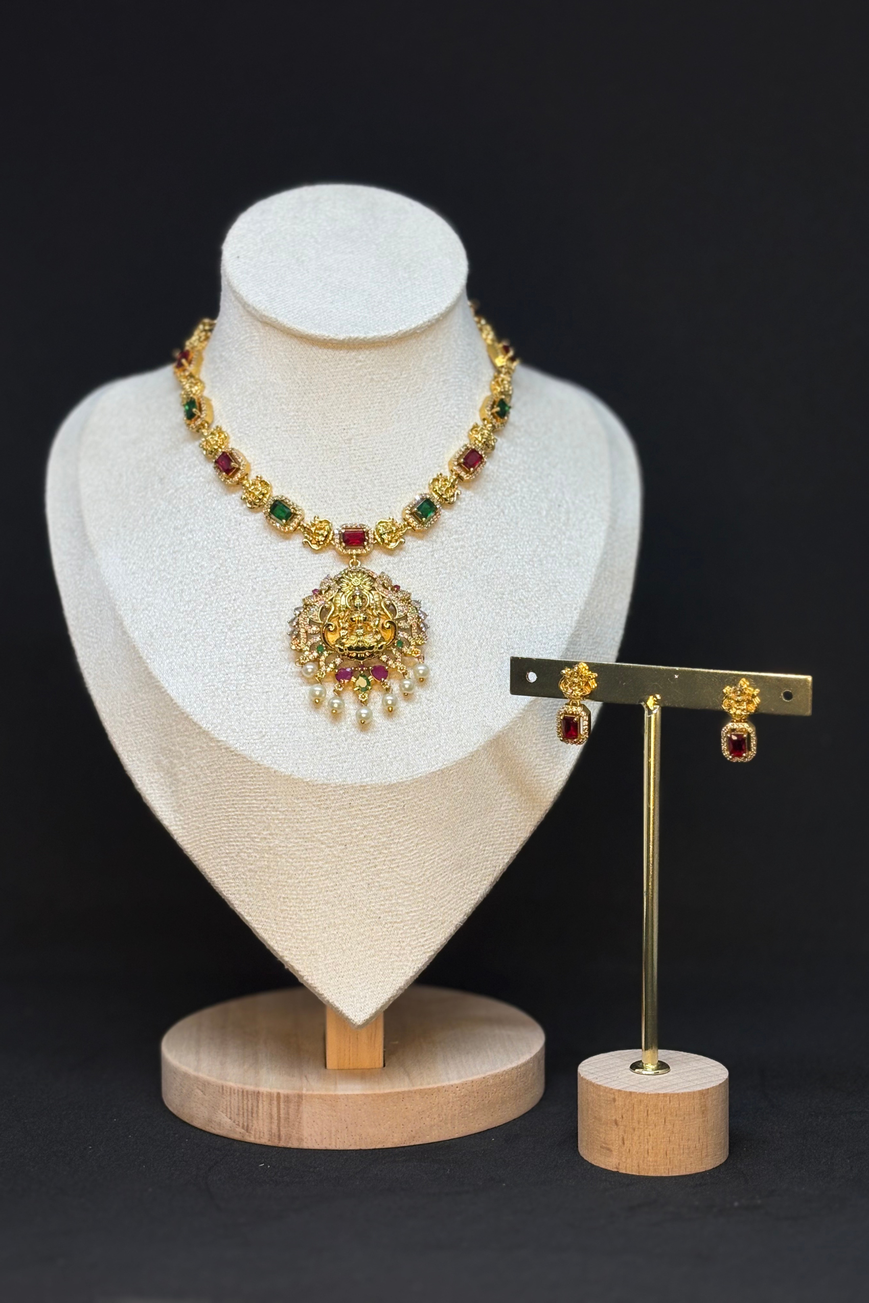 CELESTIAL GODDESS NECKLACE SET