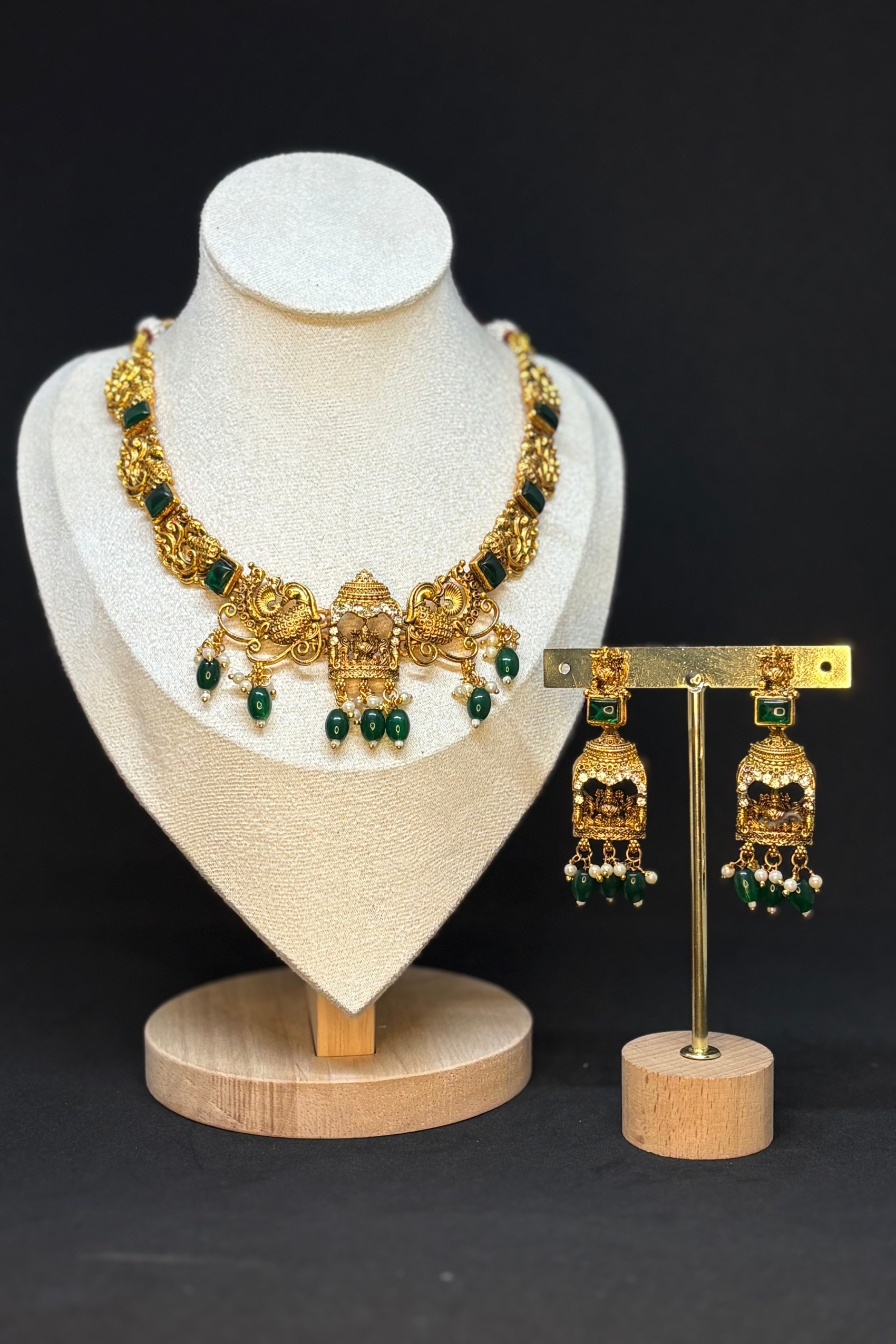 CELESTIAL CHARIOT NECKLACE SET