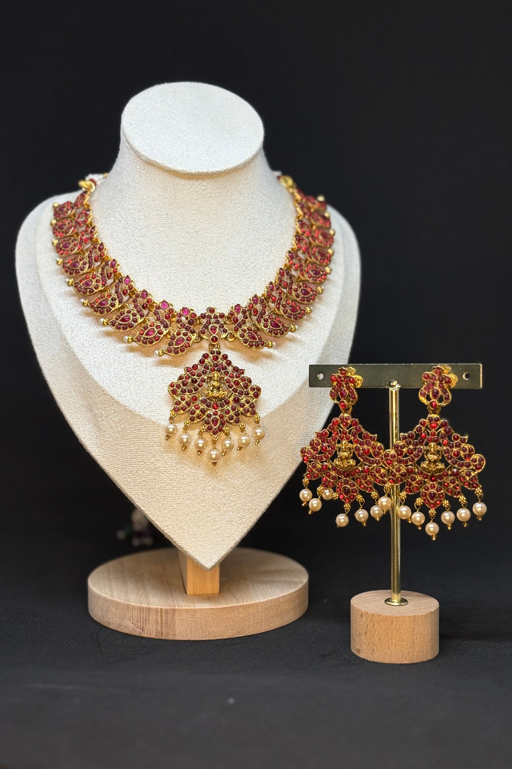 RUBY SWAM GODDDESS NECKLACE SET