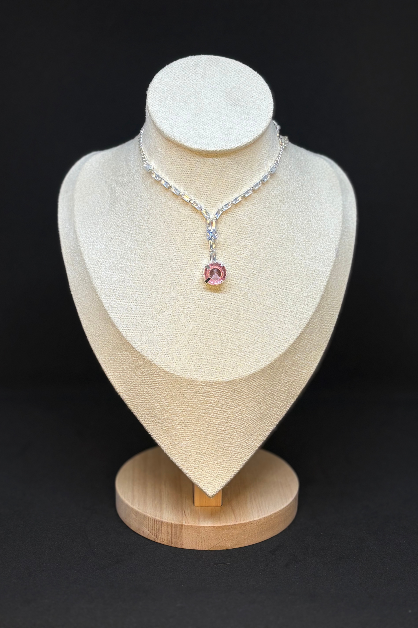 RADIENT ROSE QUARTS NECKLACE
