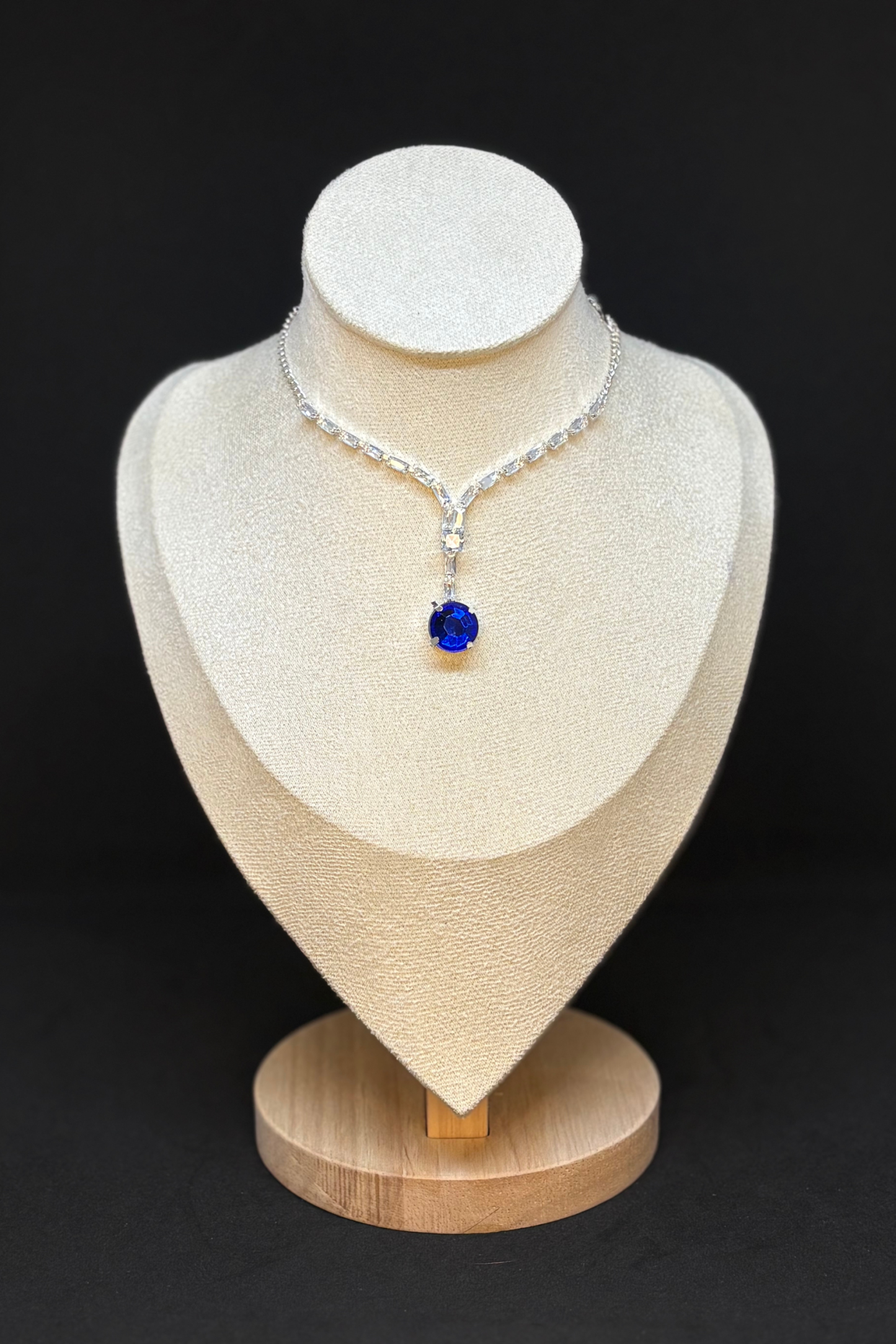RADIENT SAPPHIRE NECKLACE
