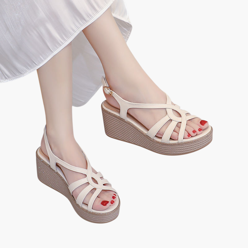 ウェッジヒールのピープトゥサンダル