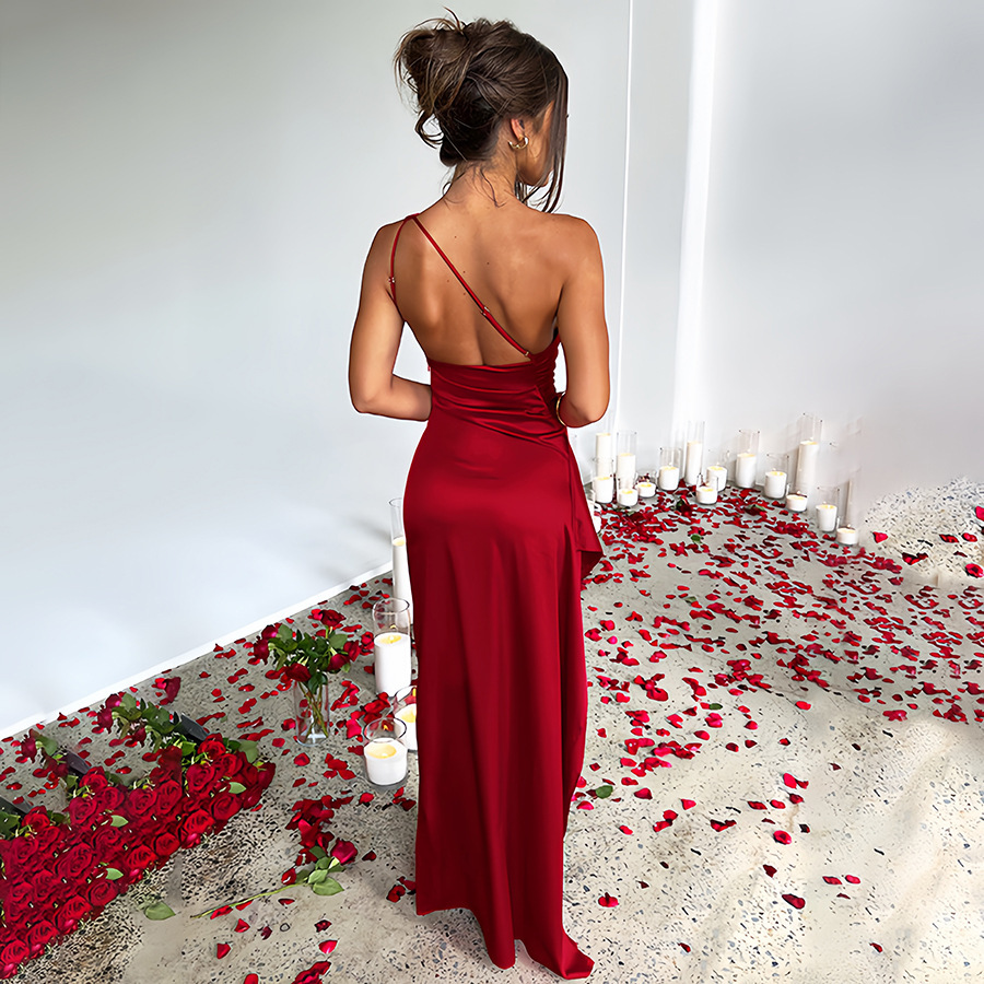 Women's sexy one-shoulder satin long dress