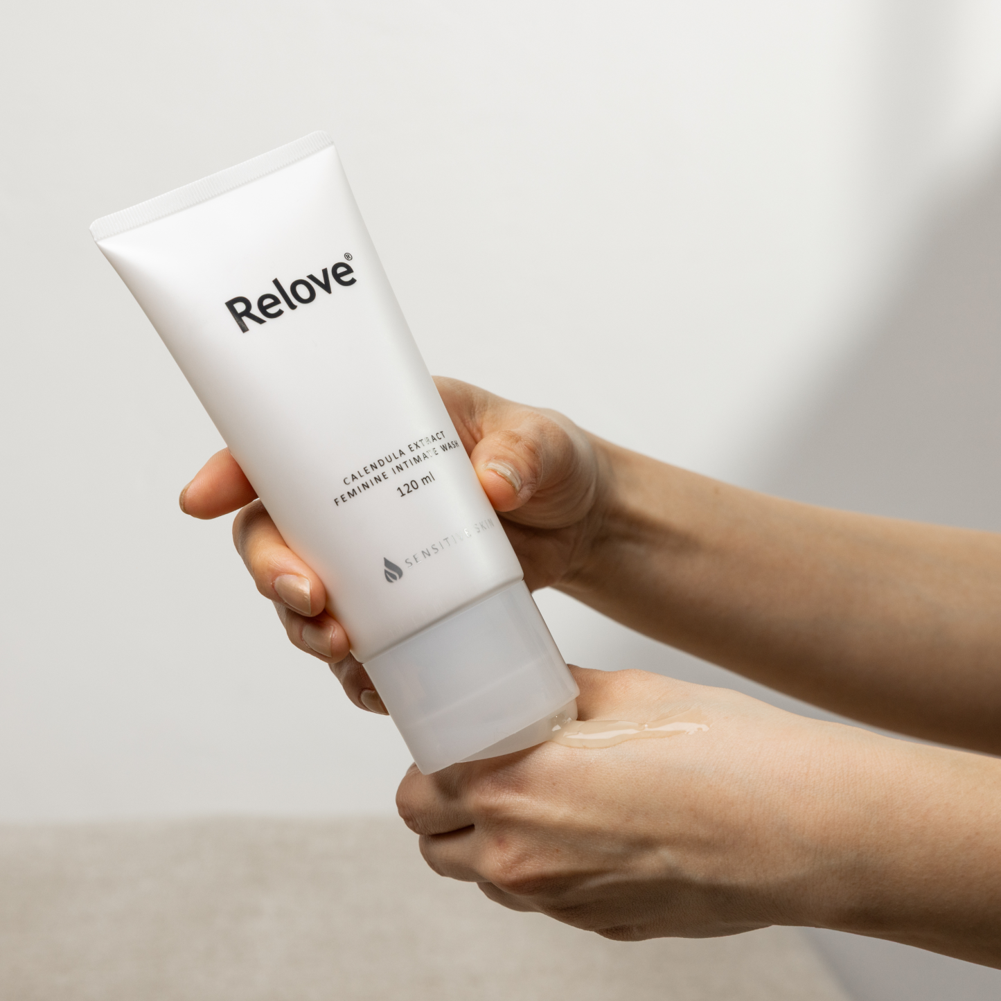 Relove デリケートゾーン用クレンジングジェル_ノンクール 