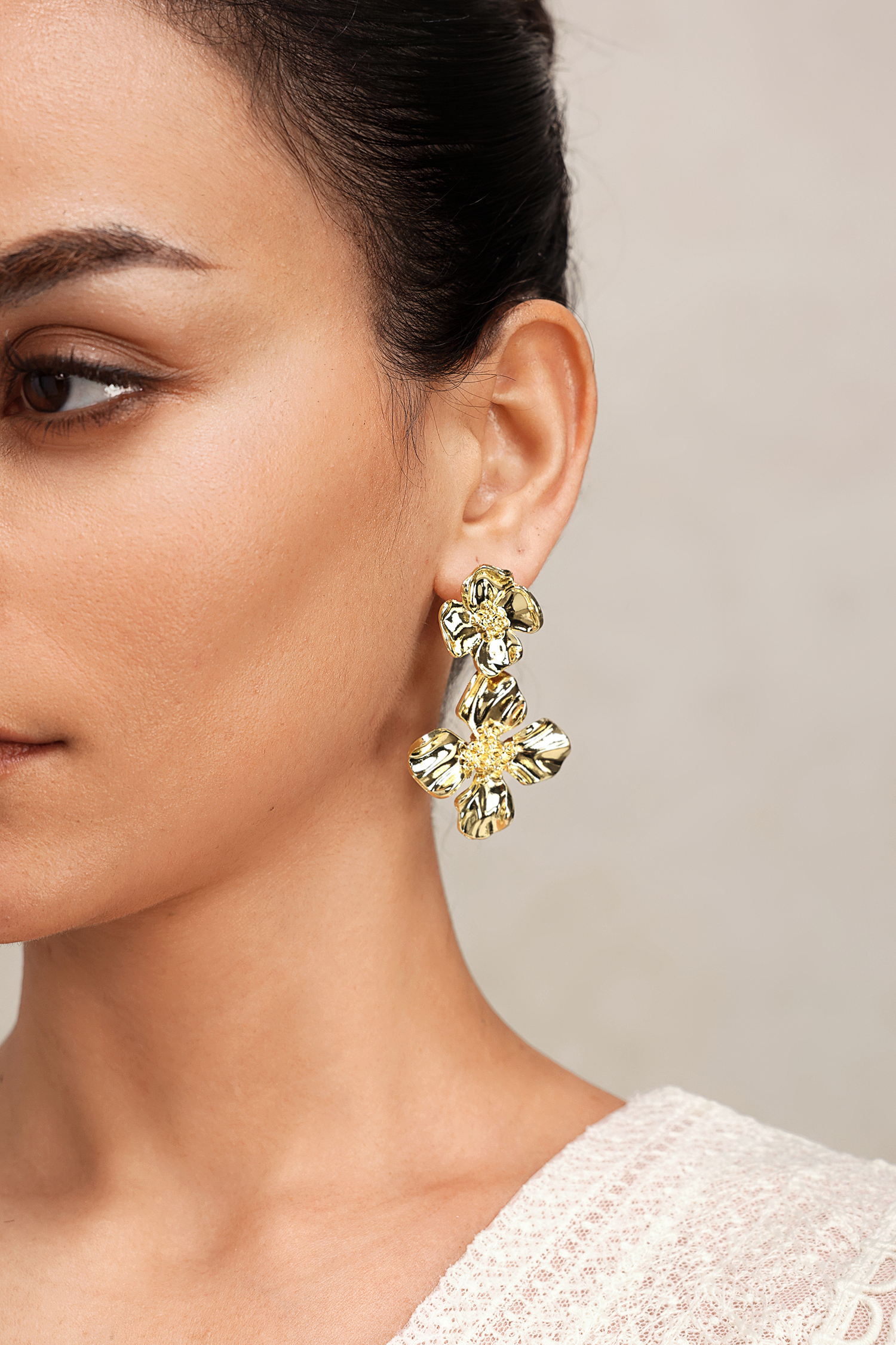 Pillose Flowers Metal Earrings