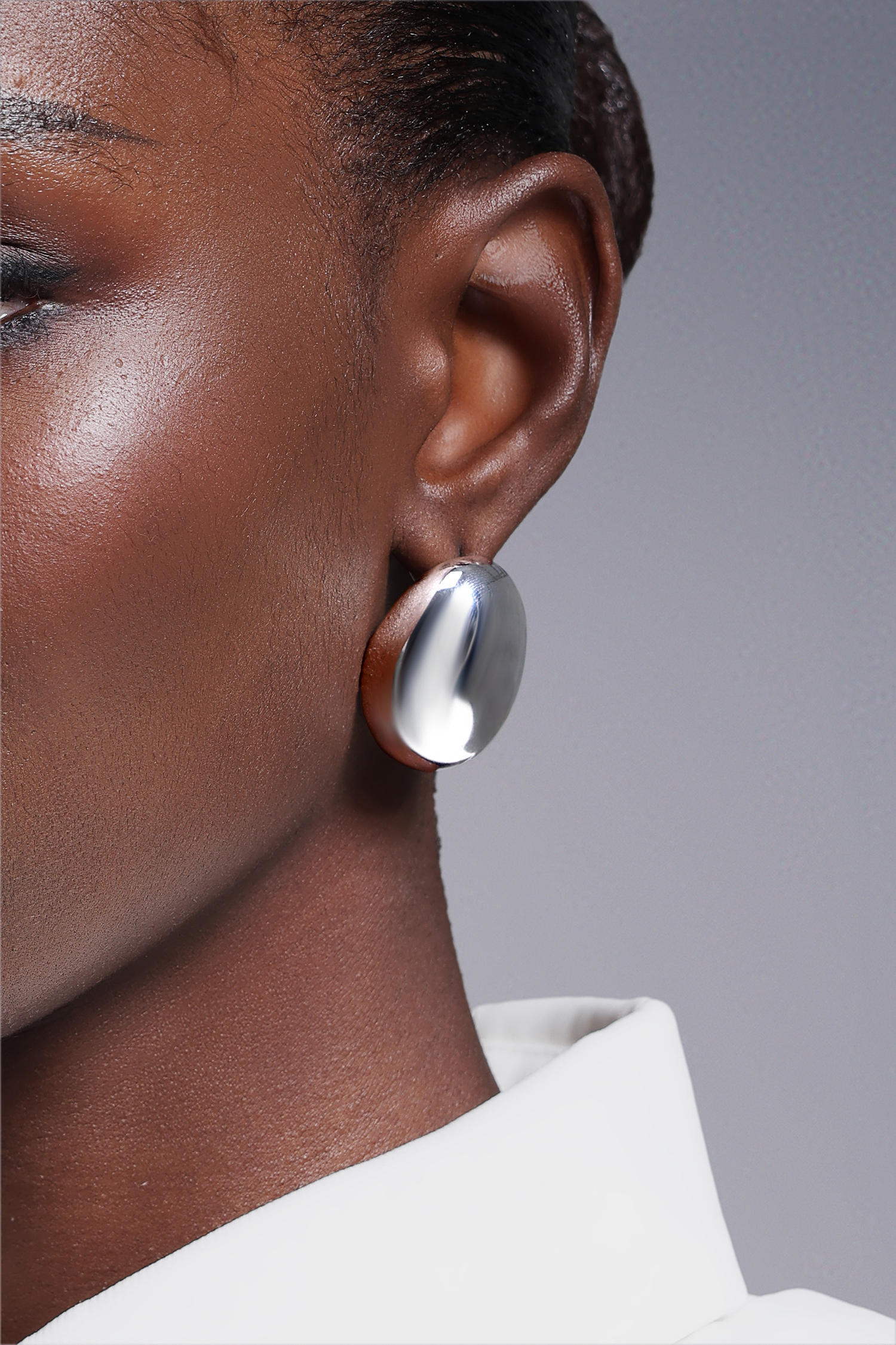Riza Ellipse Metal Earrings