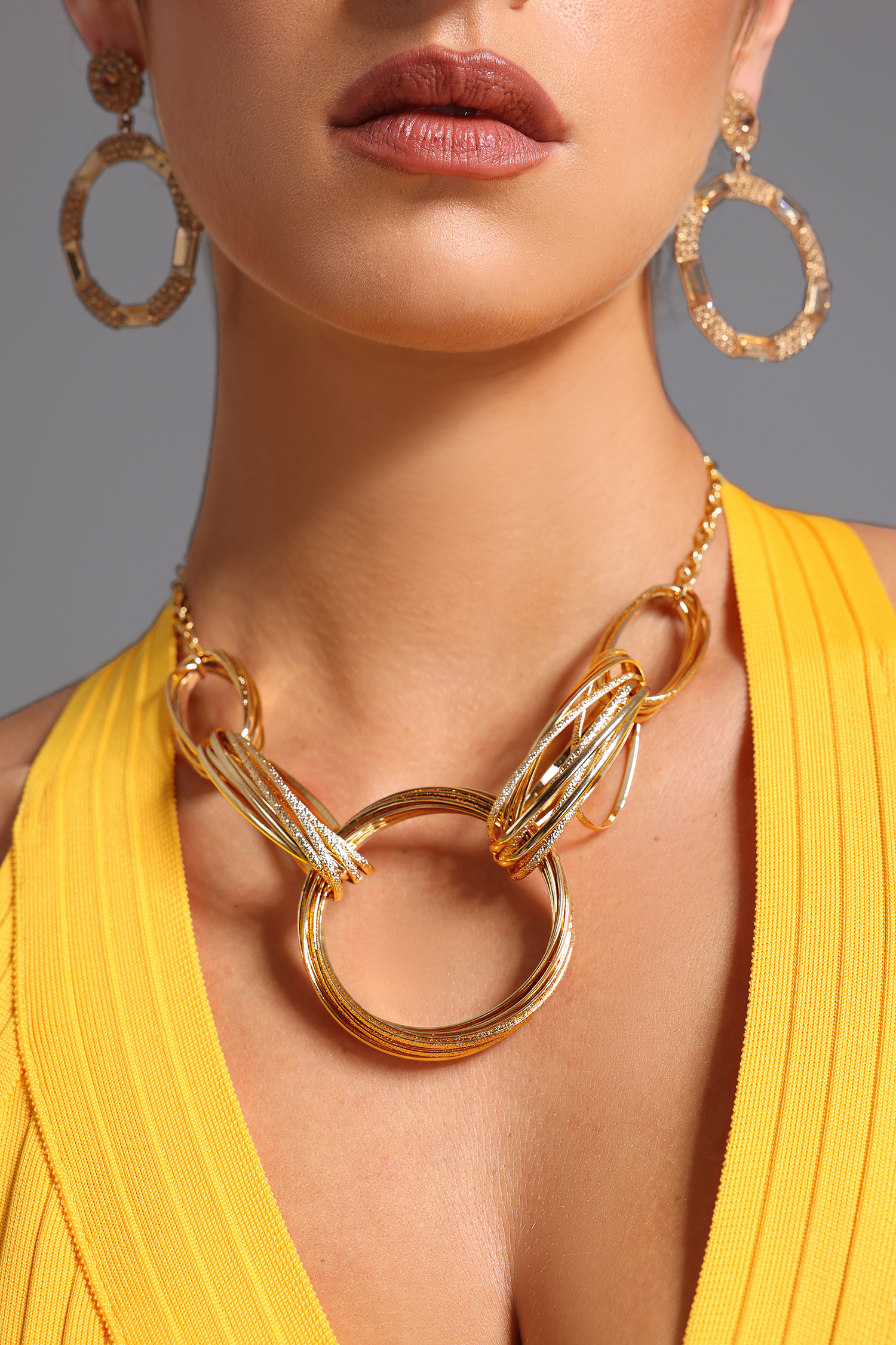 Glenora Multiple Layers Line Circle Necklace