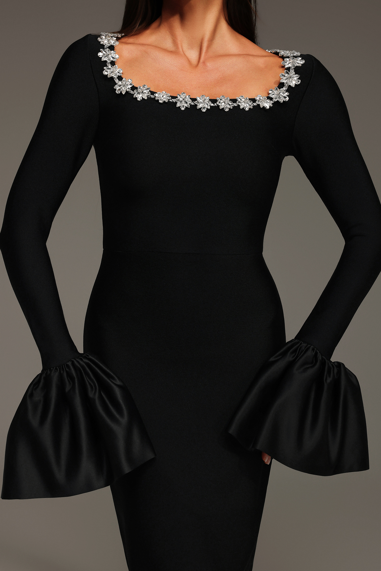Rury Trumpet Sleeve Diamond Bandage Maxi Dress