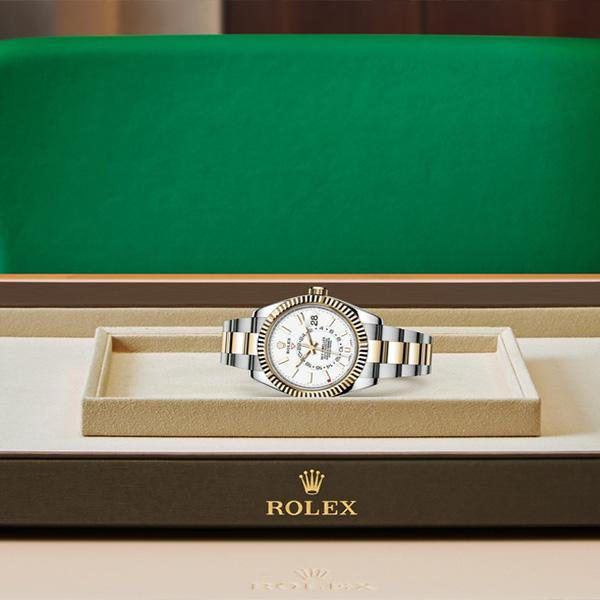 新作モデル スカイドゥエラー m326933-0009 42MM