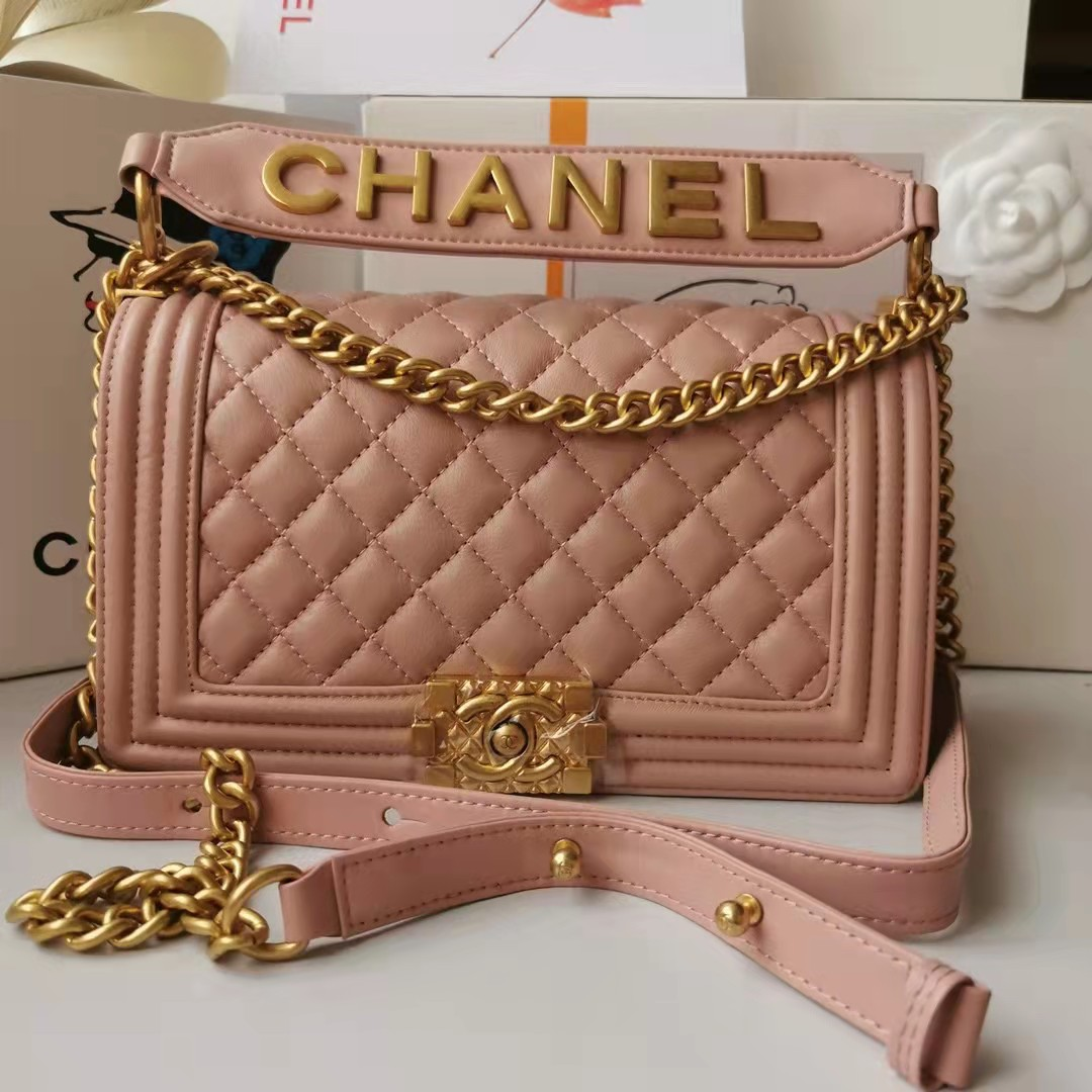 CHANEL シャネル