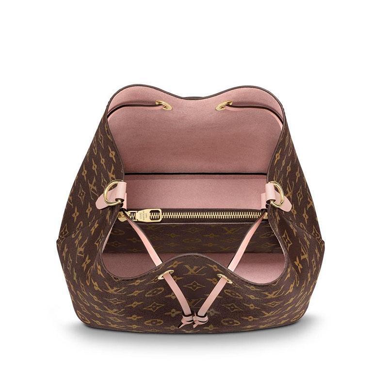 LOUIS VUITTON ファッションハンドバッグ Ref:M44022