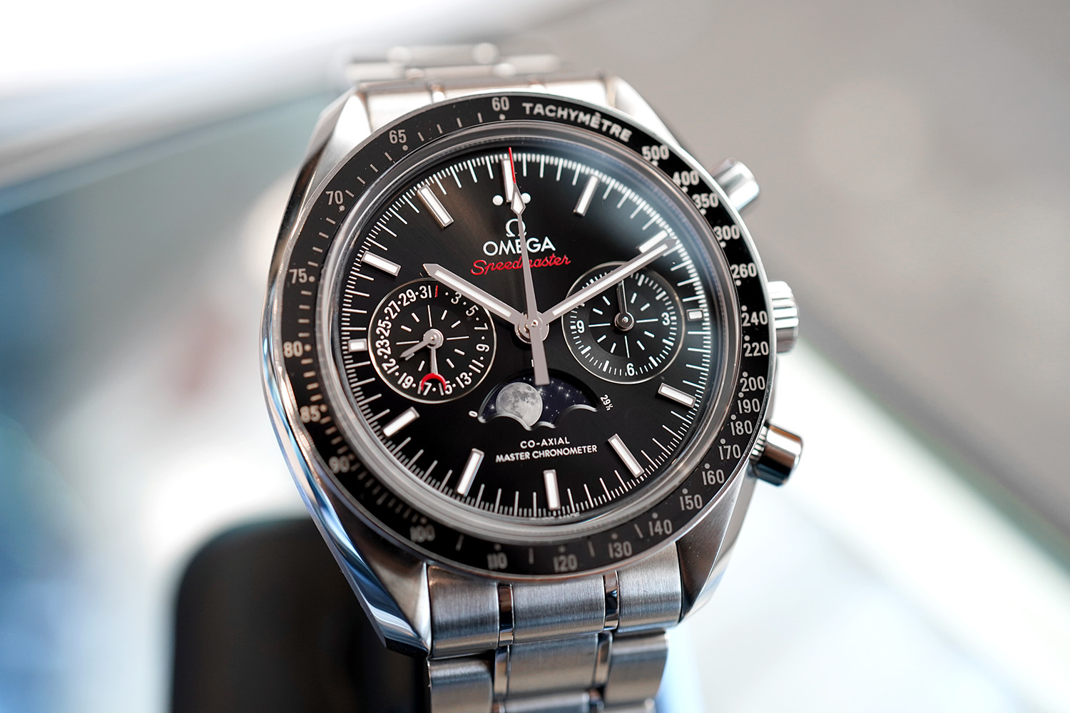 コーアクシャル マスター クロノメーター ムーンフェイズ クロノグラフ304.30.44.52.01.001  44.25M﻿M