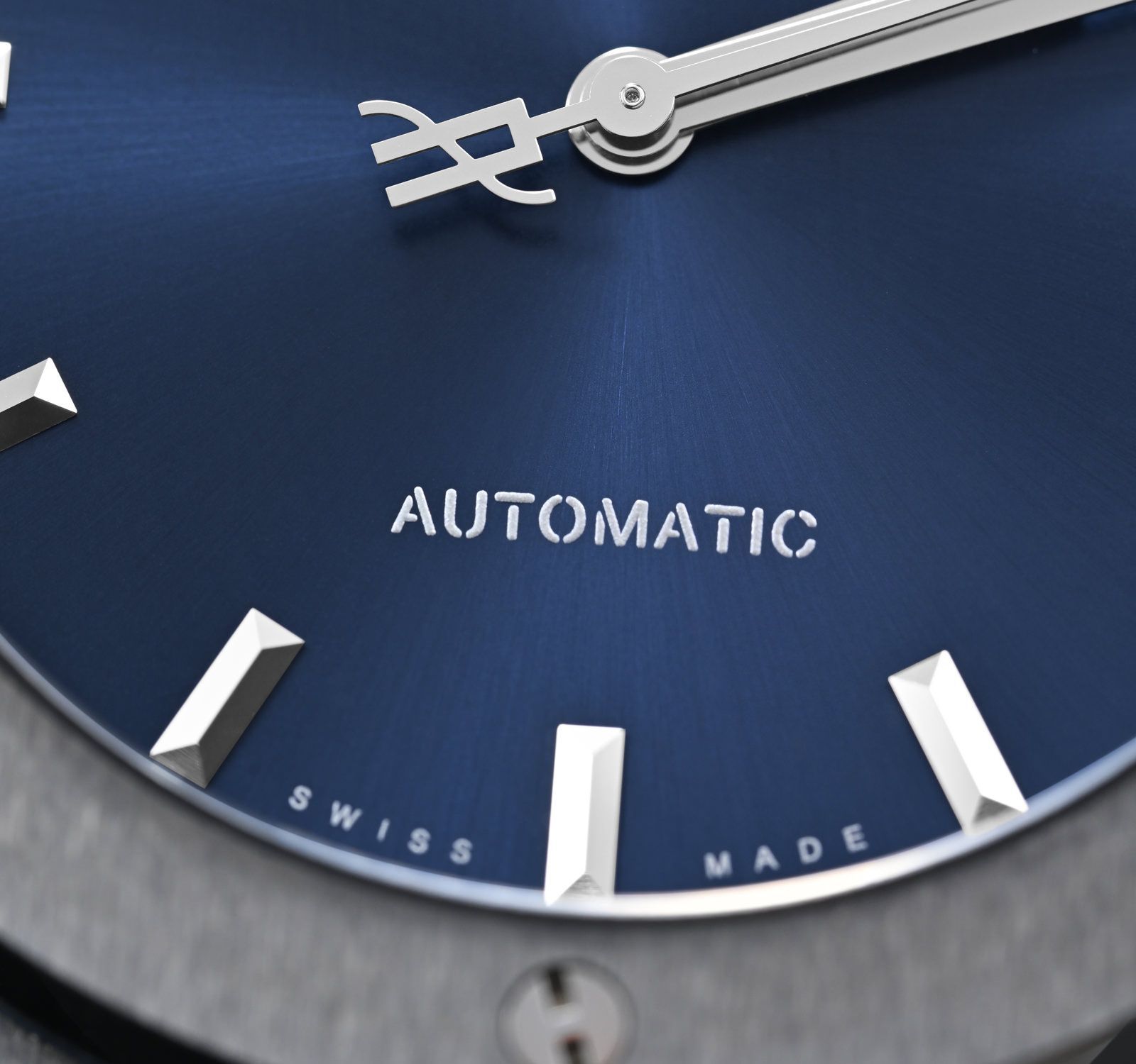 クラシック・フュージョン セラミック ブルー 511.CM.7170.LR 45mm