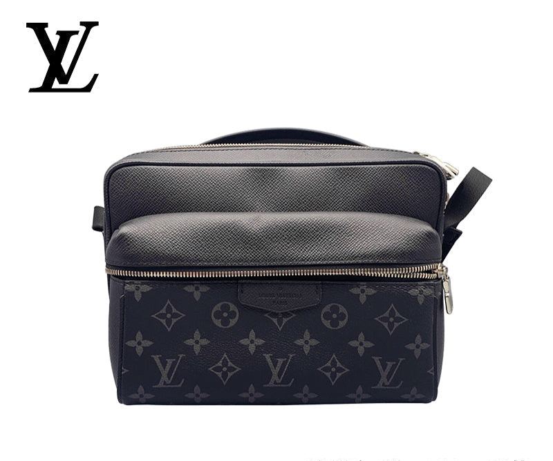 LOUIS VUITTON  アウトドア・メッセンジャー PM Ref:M30233