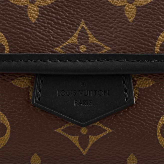 LOUIS VUITTON マグネティック・メッセンジャー Ref:M45557