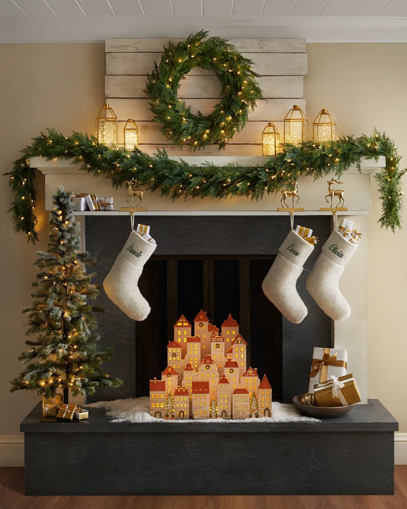 🔥HOT SALE - 49% OFF🔥- 2026 9ft Christmas Artificial Cypress Leaf Vine Wreath🎄