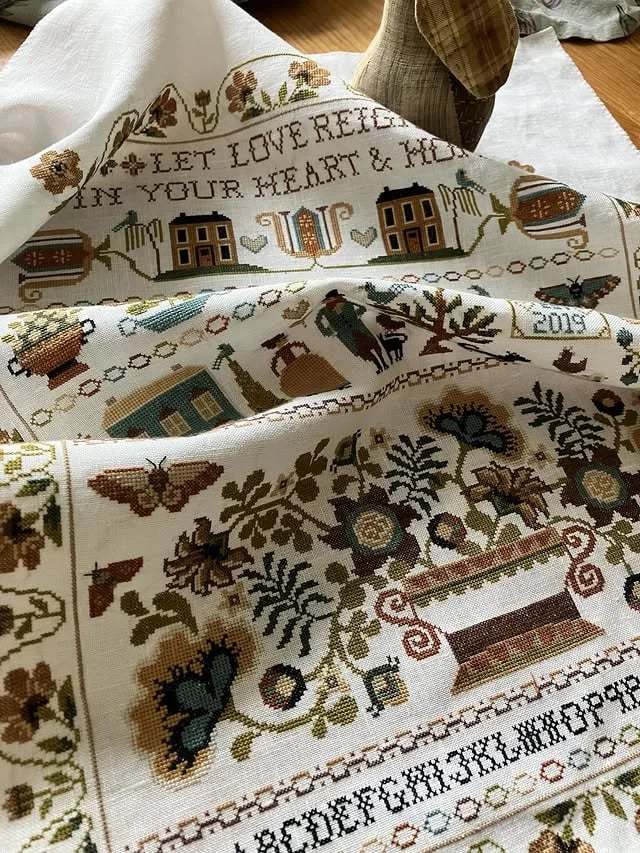 Let Love Reign Cross Stitch Kit