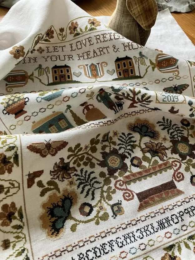 Let Love Reign Cross Stitch Kit