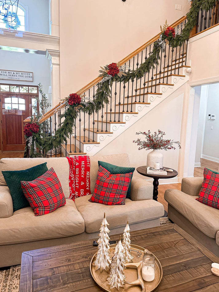 🔥HOT SALE - 49% OFF🔥- 2026 9ft Christmas Artificial Cypress Leaf Vine Wreath🎄