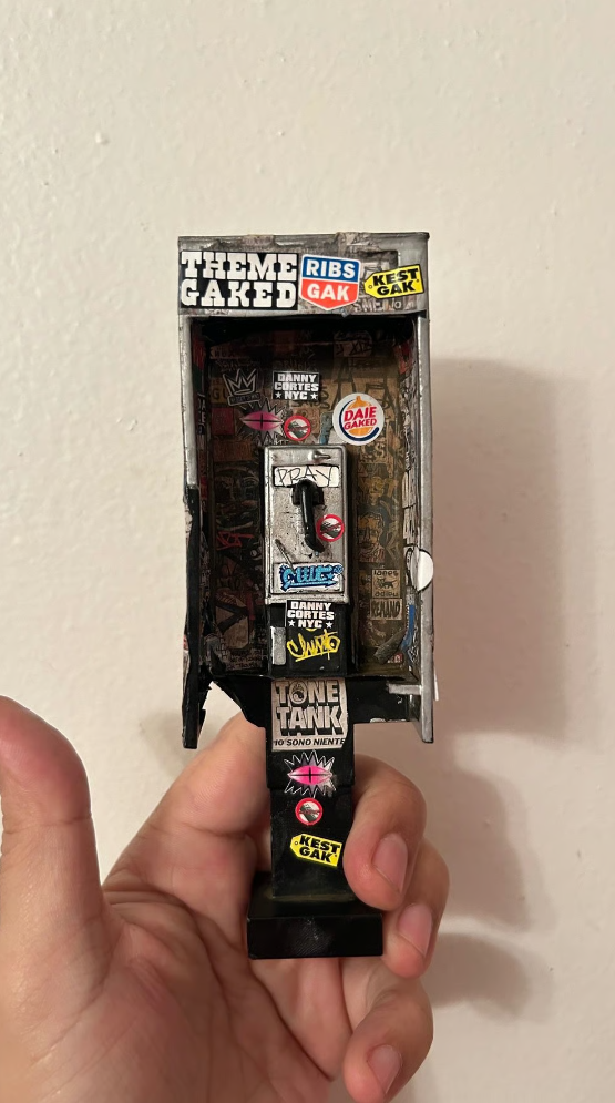 Miniature American Payphone in 1:12 Scale For Action Figure Displays