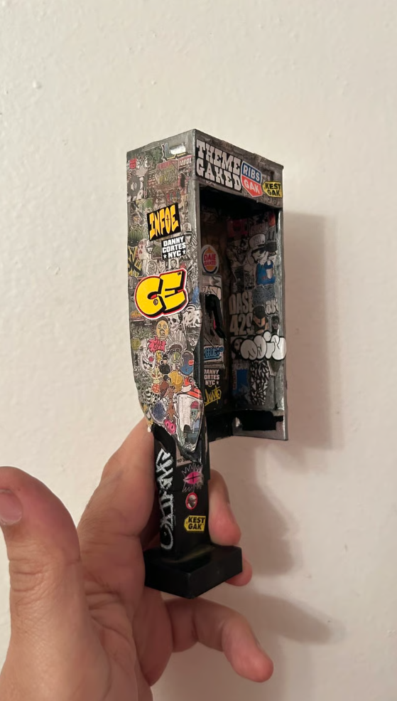 Miniature American Payphone in 1:12 Scale For Action Figure Displays