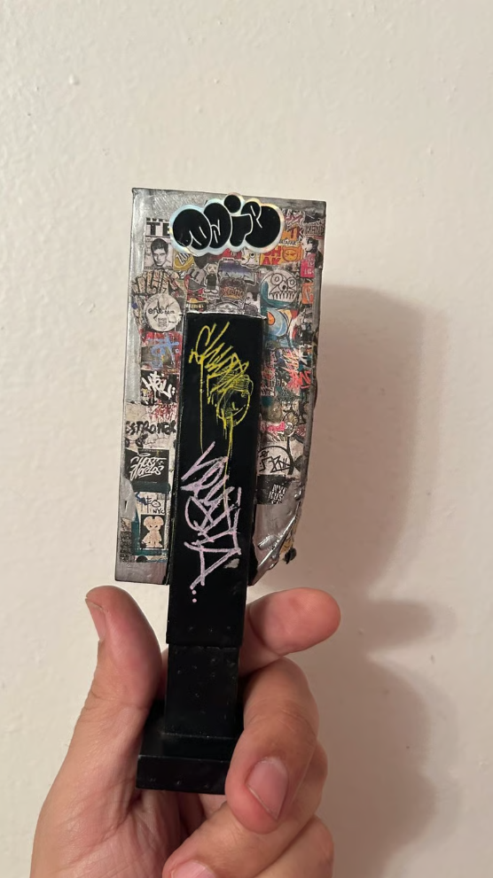 Miniature American Payphone in 1:12 Scale For Action Figure Displays