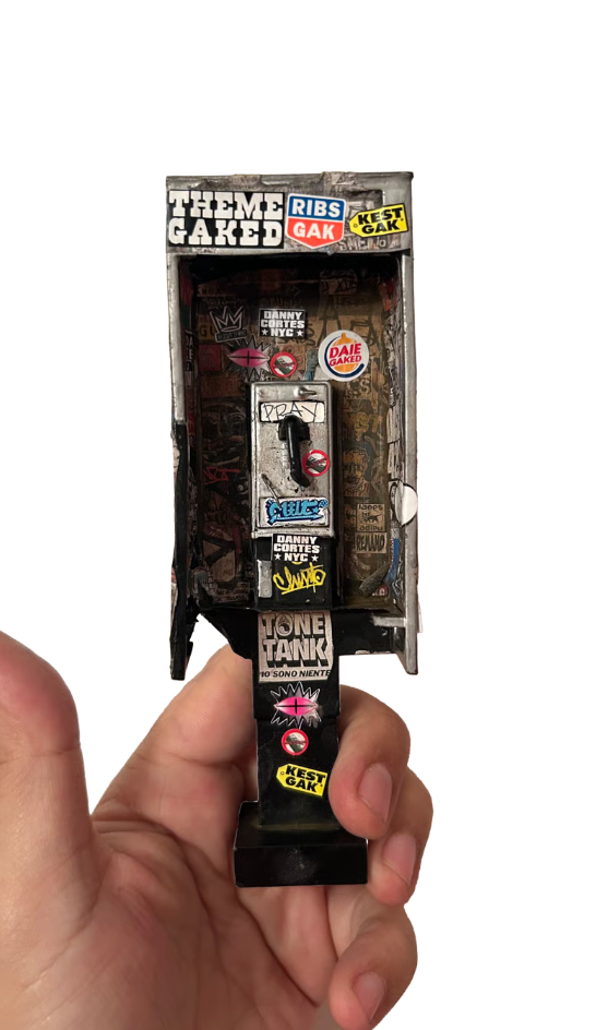 Miniature American Payphone in 1:12 Scale For Action Figure Displays