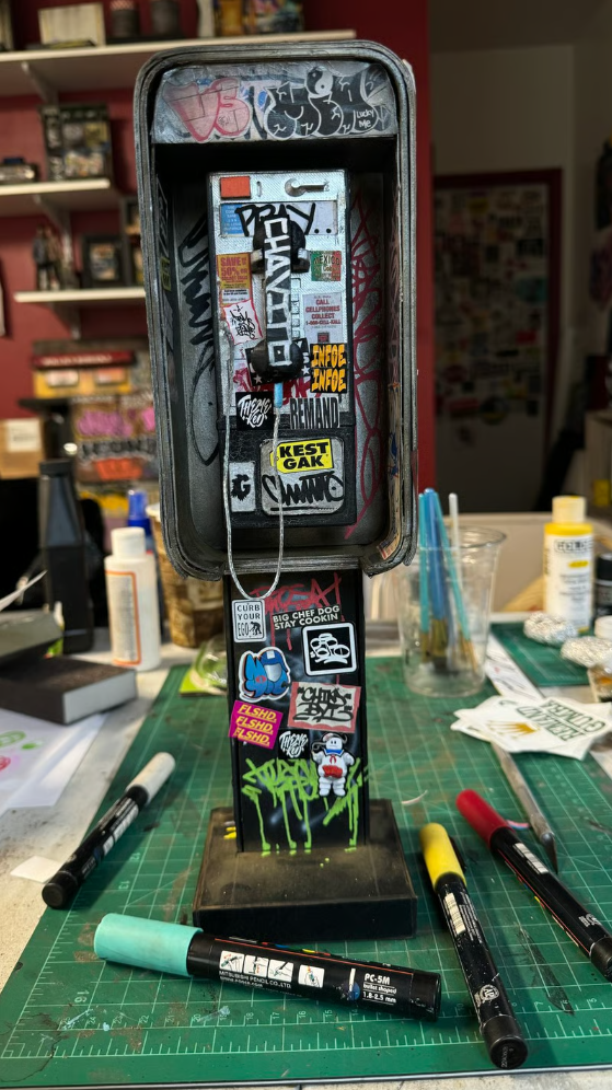 Miniature American Payphone in 1:12 Scale For Action Figure Displays